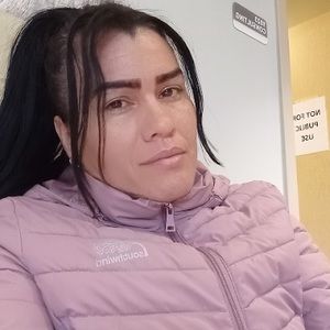 Meet your Posher, Raquel